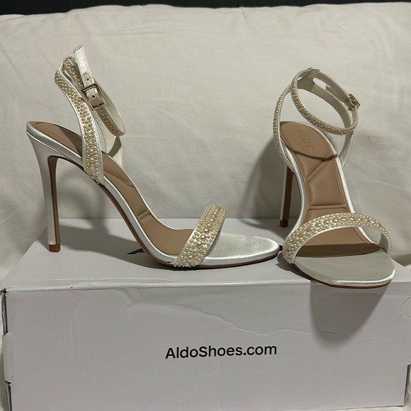 Aldo 3.75 Inch Pearl Heels - Picture 1 of 3